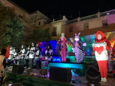 „Alice im Wunderland“ vom Pego Performing Arts Festival 2024