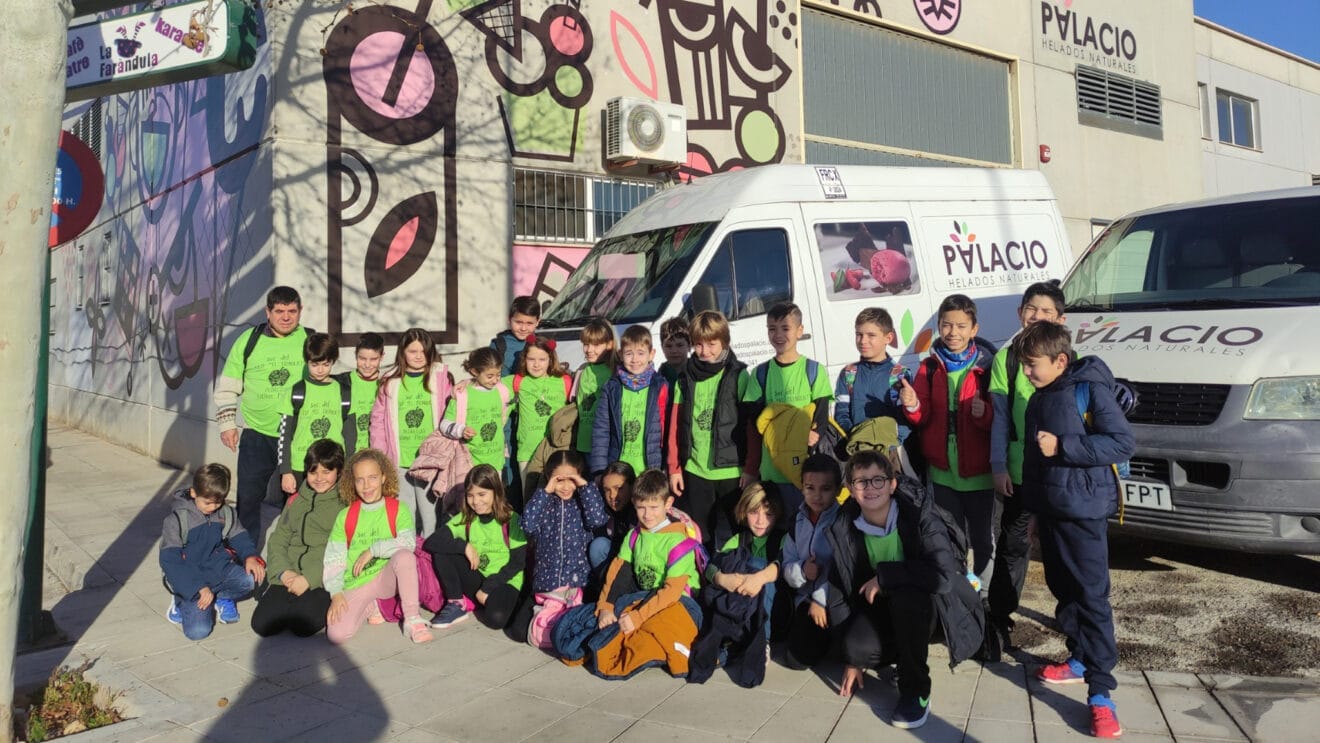 Alumnos de CEIP El Trinquet visitan Gelats Palacio destacada