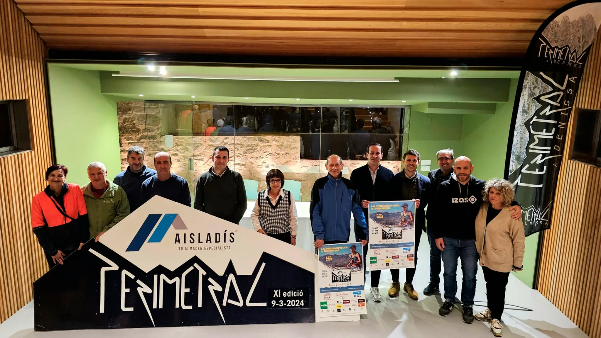 arturo poquet adrian cabrera y miembros de la organizacion y patrocinadores de la perimetral