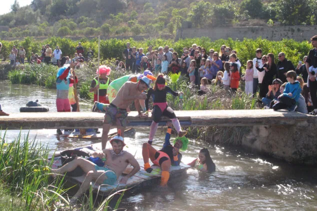 La Baixà del riu Bullent y la Marjal acaparan las miradas de la primera parte del Carnestoltes de Pego 22 baixa del riu bullent en la marjal de pego 2024 20