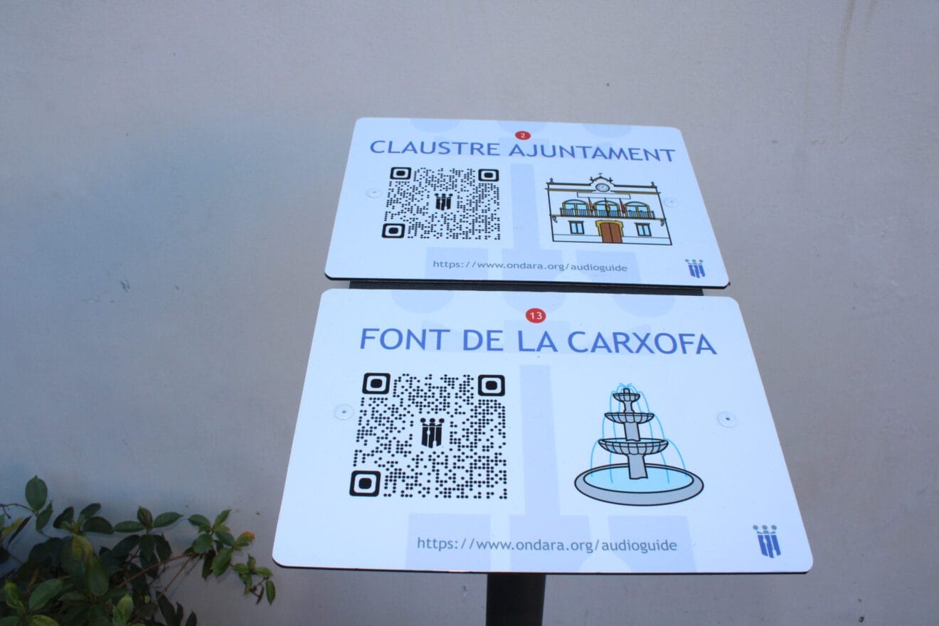 Carteles QR de la iniciativa Conoce Ondara