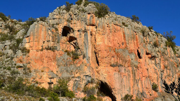 Coves Roges de Gata de Gorgos. MACMA.destacada