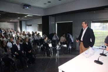 El conseller de Sanidad, Marciano Gómez, en el Hospital de Dénia el día de la reversión