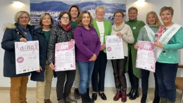 presentacion de la programacion del 8m en benitatxell