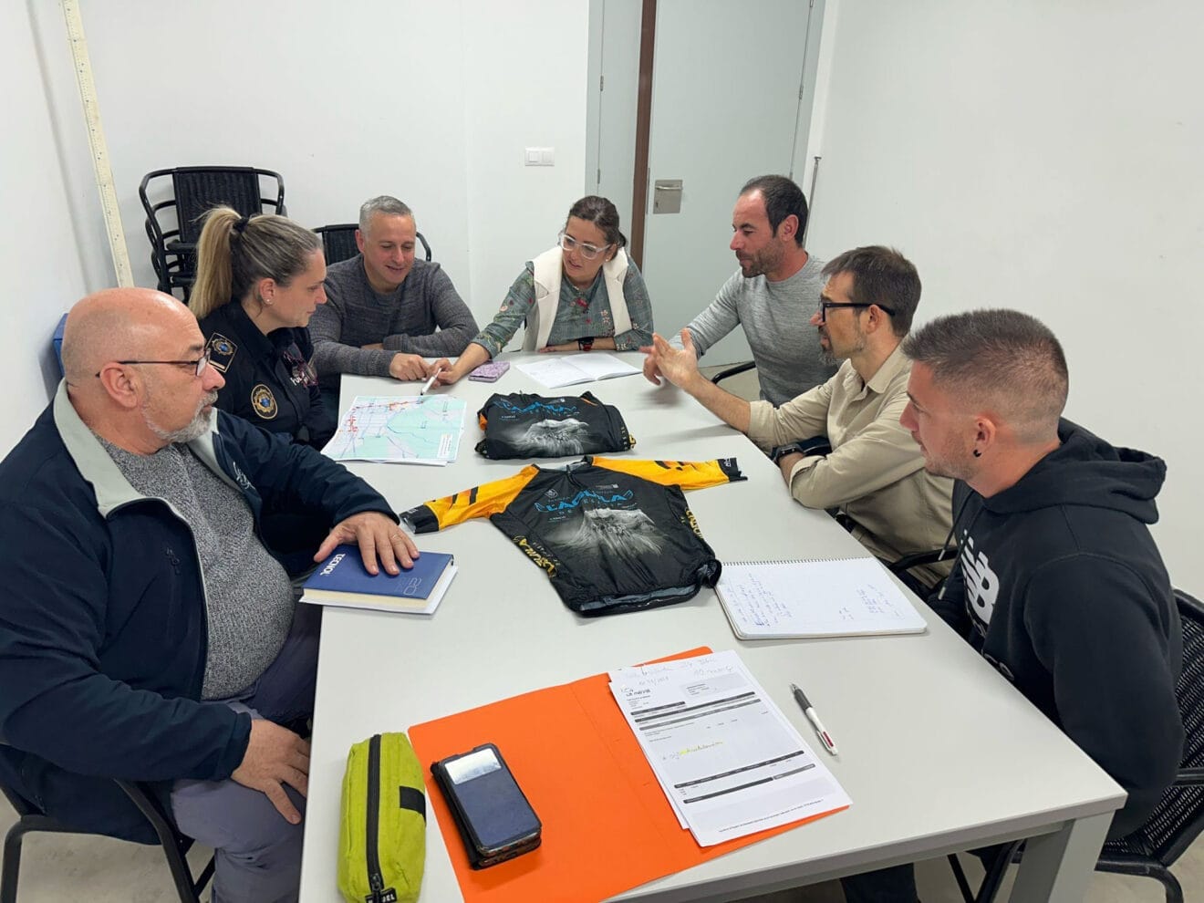 Reunión para la organización de la II Marcha Cicloesportiva el Águila de Segària