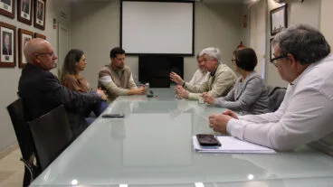 vicent grimalt se reune con el comite de empresa de bimbo en el verger destacada