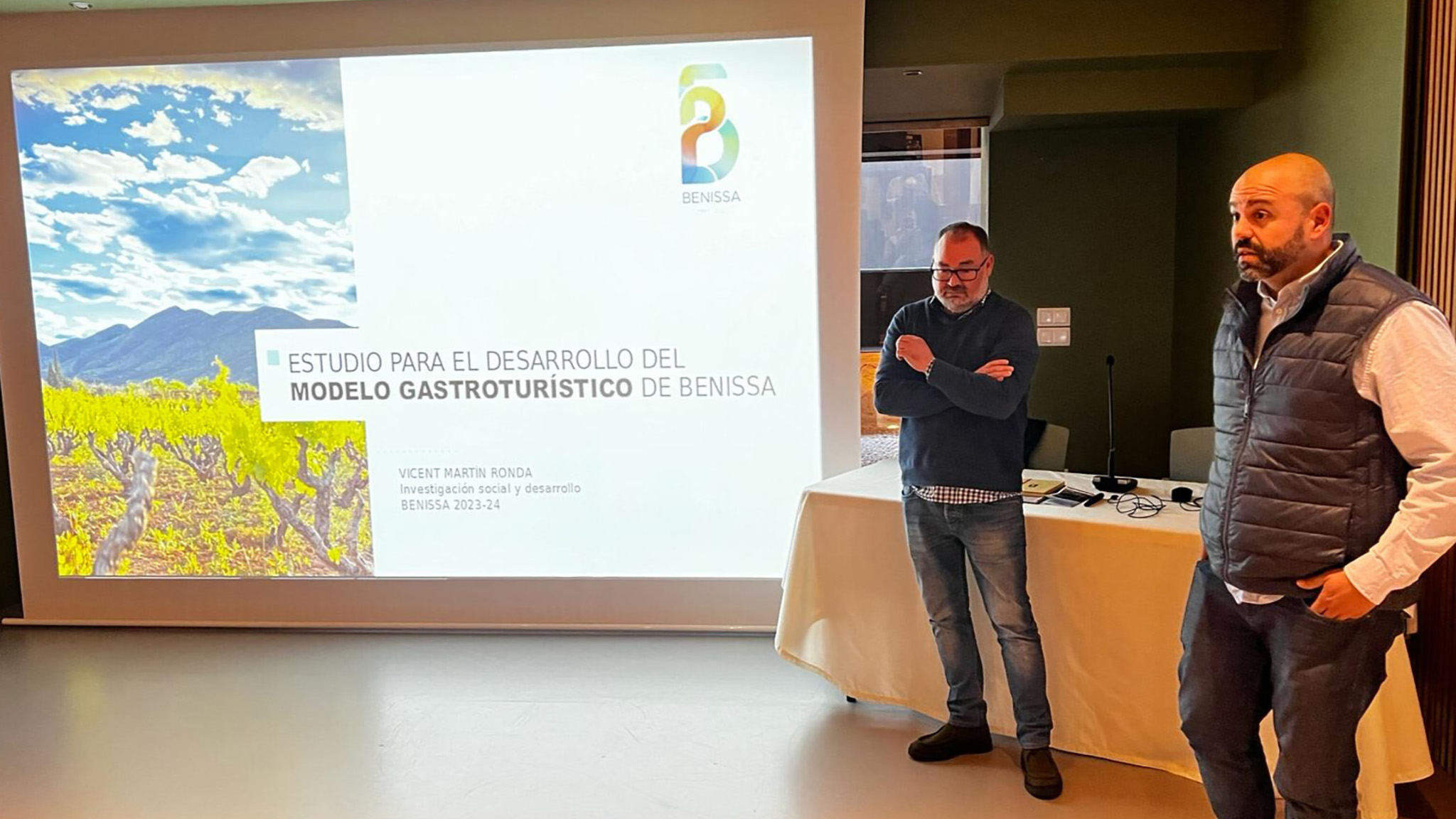 vicent martin y jorge ivars en la presentacion del modelo gastroturistico de benissa destacada