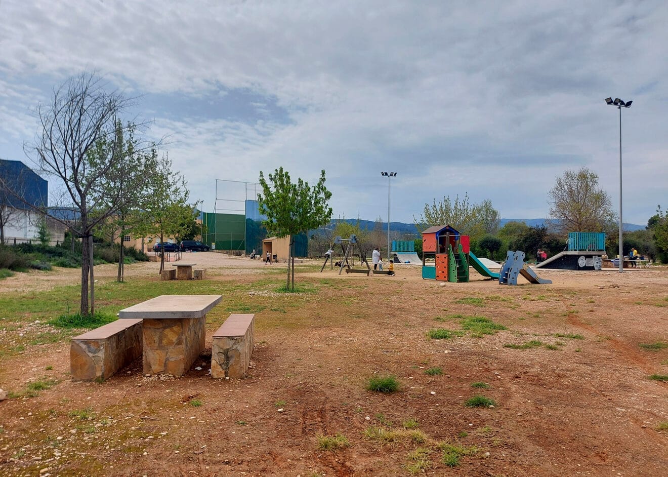 Área recreativa en Beniarbeig junto al río Girona