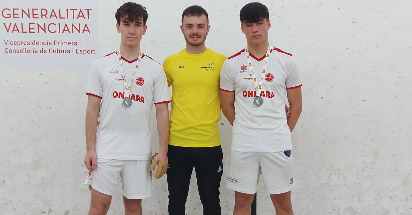 Arnau Mas y José Miguel Sastre, de la Escola de Pilota de Ondara