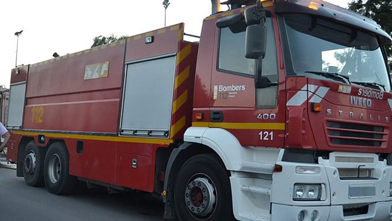 Camión de bomberos destacada