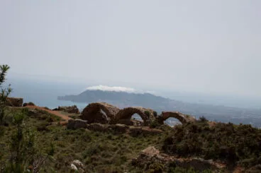 El Fort de Bèrnia y Altea de fondo