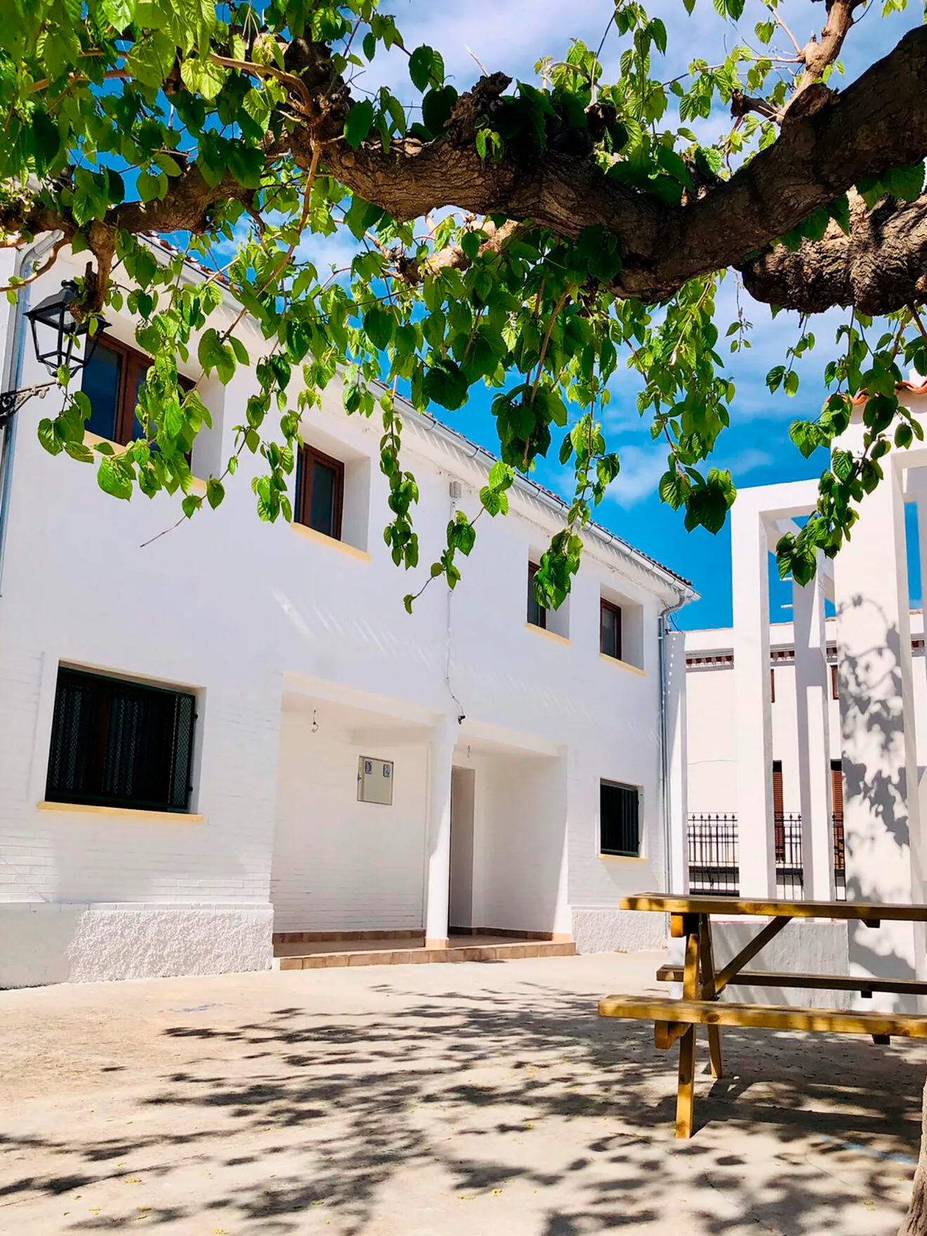 Exterior del coliving de Alpatró