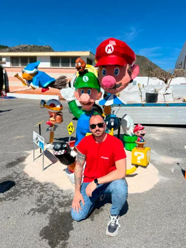 Falla en el Ràfol d’Almúnia y el artista fallero Alejandro Castillo