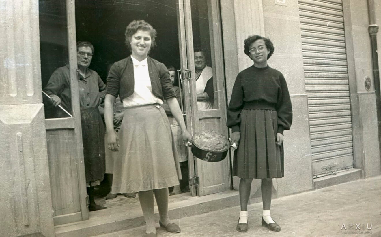 Fotografía del dia de la Crosta en Pego cedida a Ximo Carrión - Arxiu Municipal de Pego