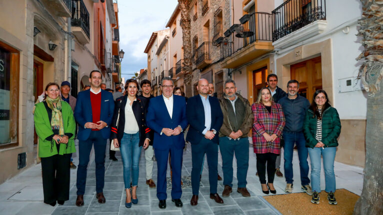 Inauguración de la calle Colón de Teulada