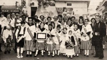 integrantes de la falla calp vell en la plaza de espana en 1986 jackycalp ifac