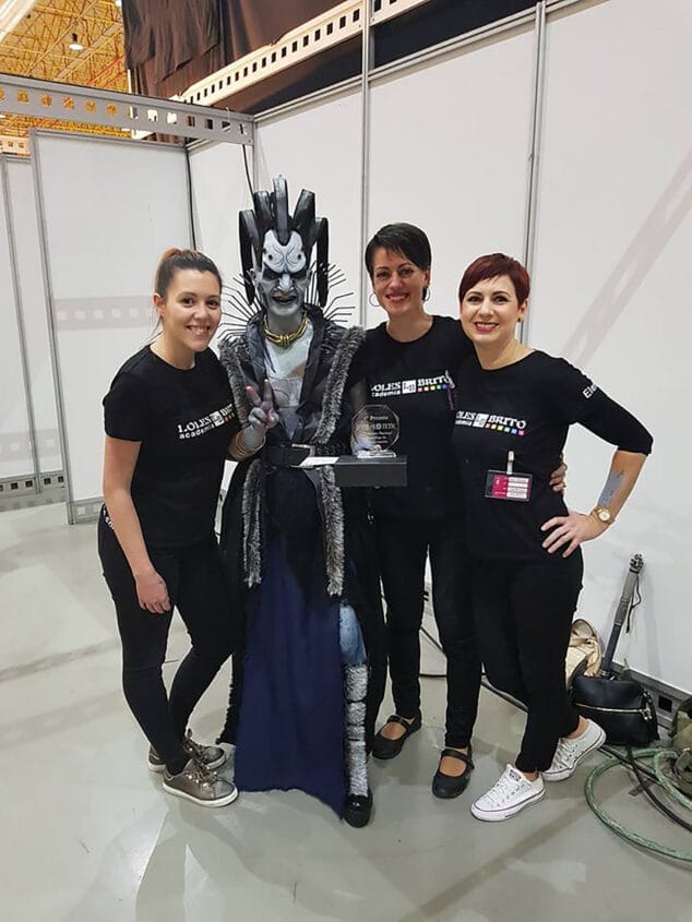 Imagen: Maite Server, Elena Mengual y Lucía Bellver, ganadoras del Concurso Nacional de Maquillaje de Caracterización de Jesal Extetic en IFA Alicante en 2018