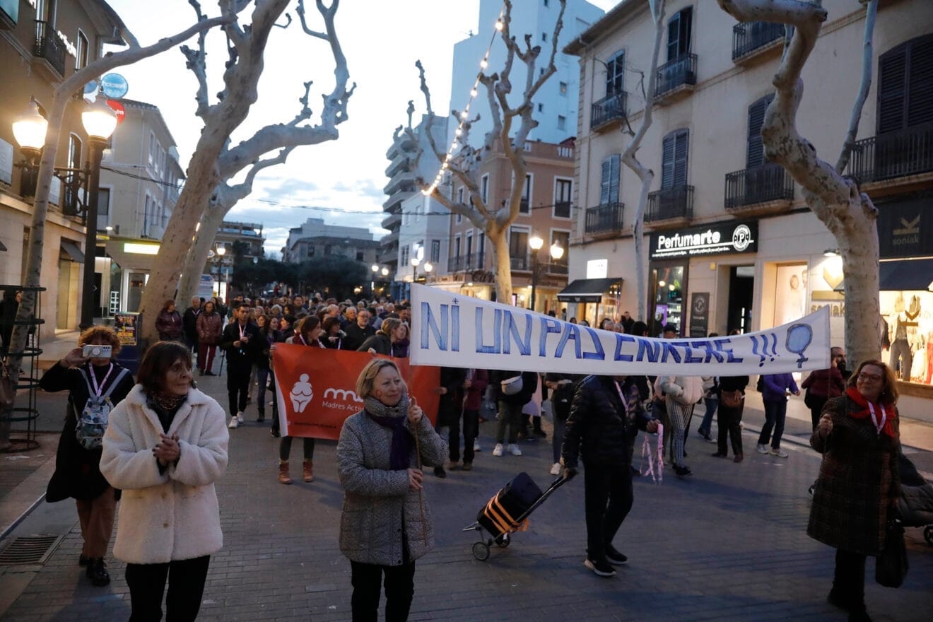 Manifestación del 8M en Dénia en 2024 06