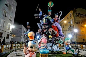 Monumento grande de la Falla Diana  de Dénia en 2024