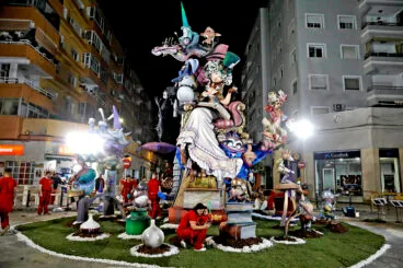 Monumento grande de la Falla Falla París-Pedrera de Dénia en 2024