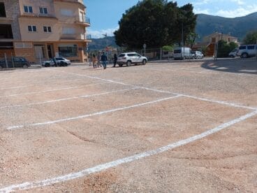 Nueva zona de aparcamiento en Pego