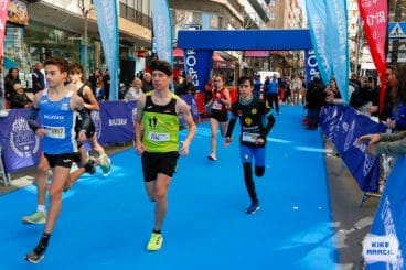 Participantes más jóvenes de la XI Cursa Popular Calp del Circuit a Peu 2024