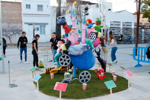 Programa de Falles en Pego 2026: fechas y horarios 1 Imagen: Plantà de la Falla Convent de Pego en 2023