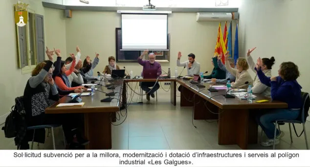 Pedreguer se une a las ayudas del IVACE para costear con 525.000 euros mejoras en el polígono de Les Galgues 2 Imagen: Pleno ordinario de Pedreguer en febrero de 2024