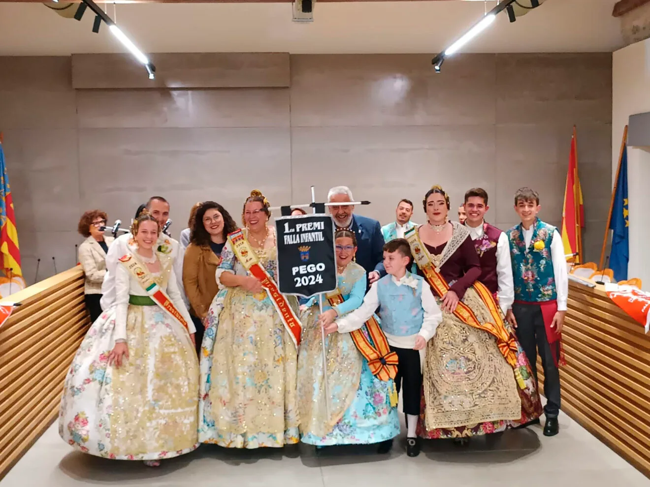 Primer premio a la falla infantil de las Fallas de Pego 2024