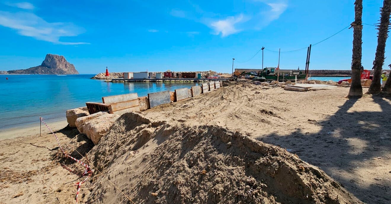 Regeneración de la playa Puerto Blanco de Calp
