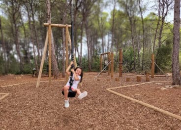 Tirolina parque El Pinaret en La Xara