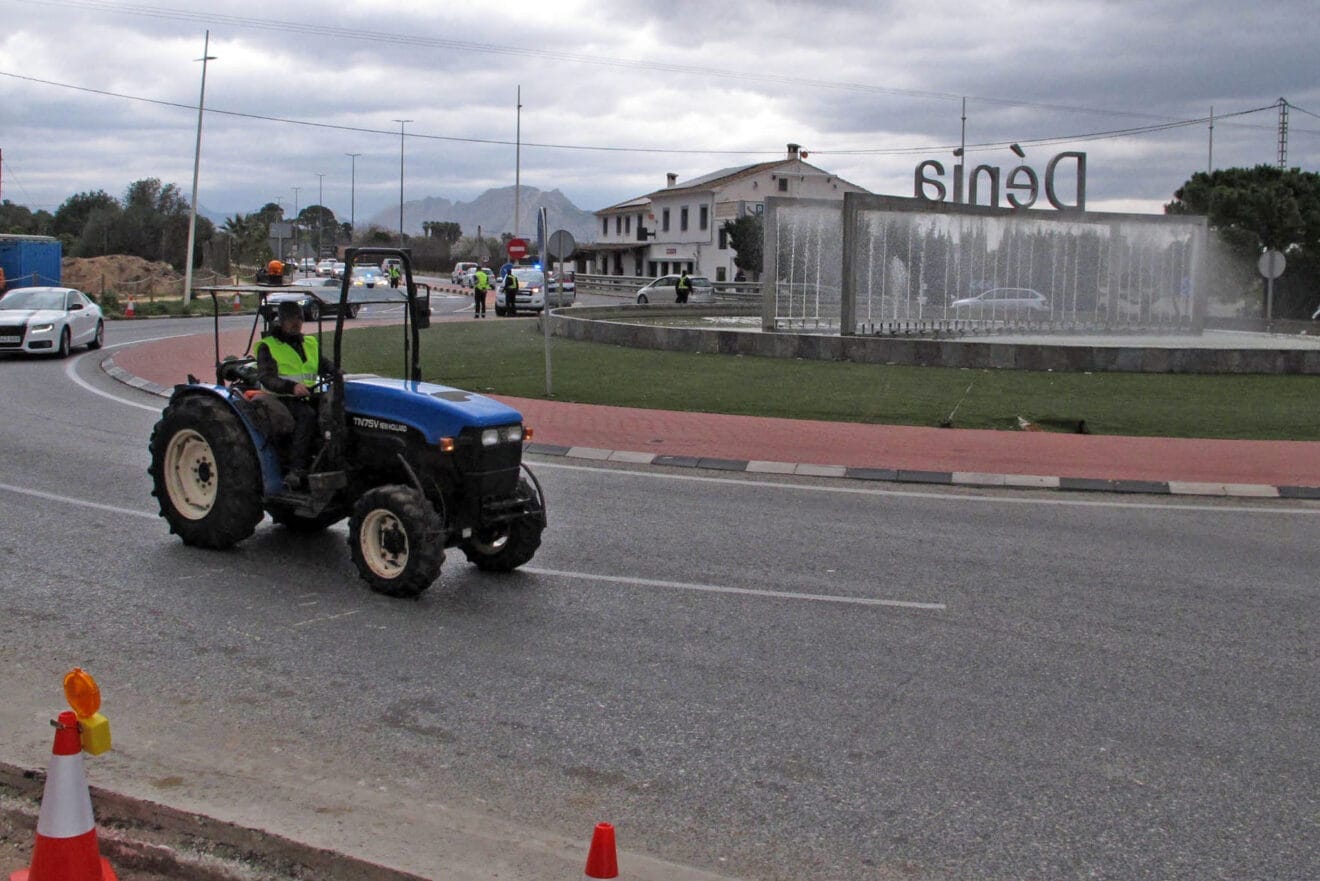 Tractorada del sector primario de la Marina Alta en Dénia 01
