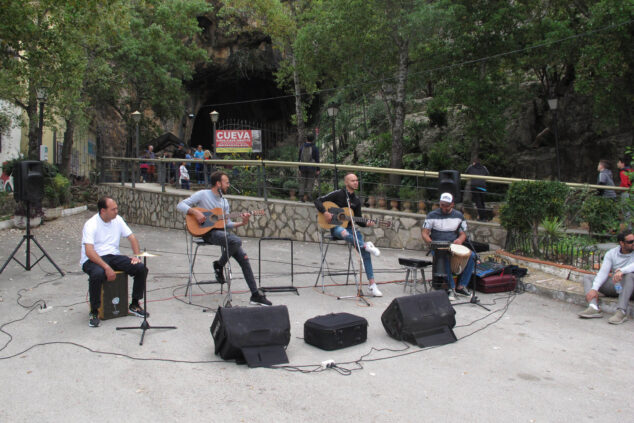 ambiente de la fireta de sant vicent de benidoleig 2024 05