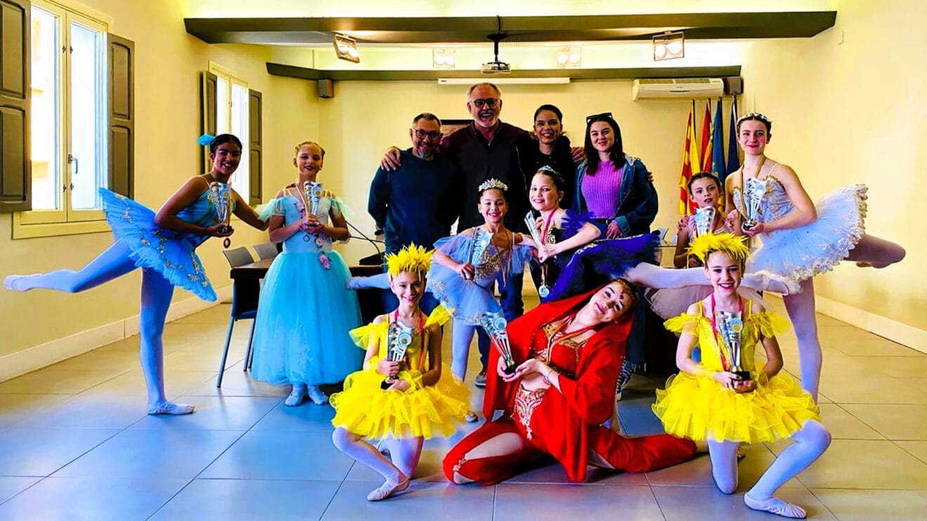Bailarinas formadas en Pedreguer destacada