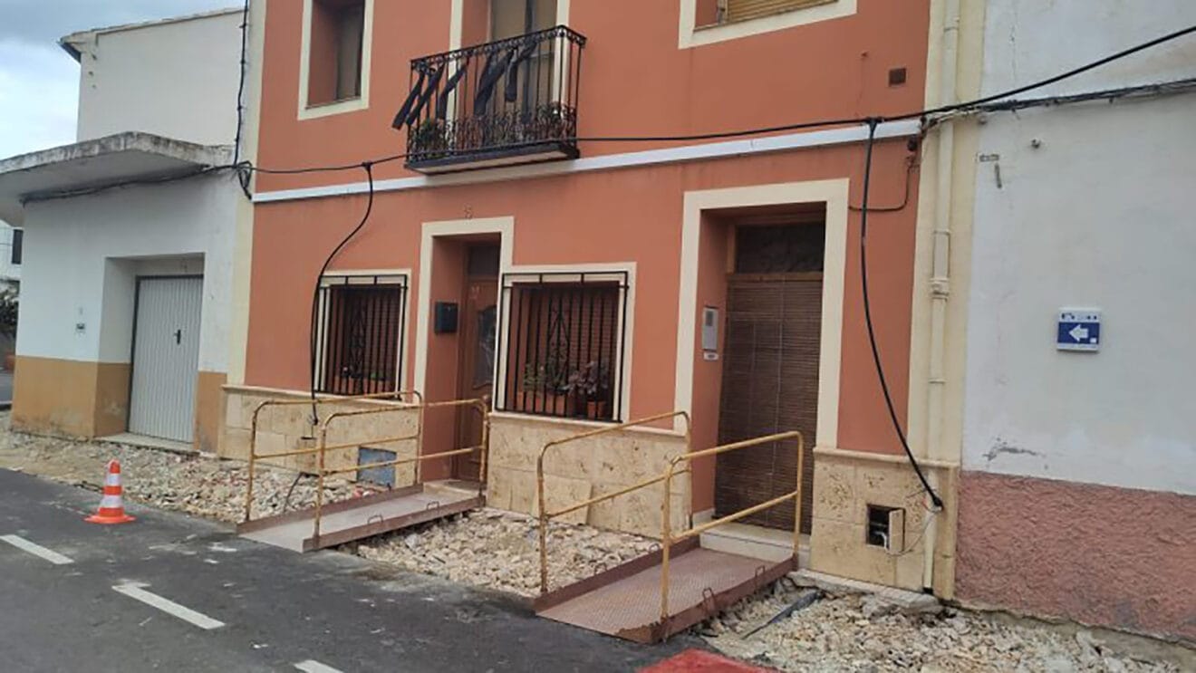 Cambio de tuberías en La Vall de Gallinera