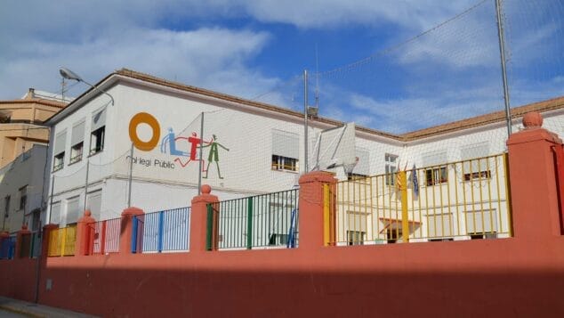 Imagen: Edificio del CEIP Oltà de Calp