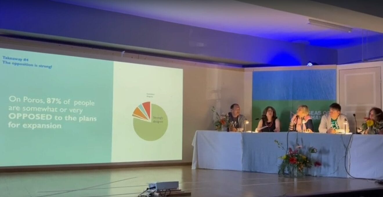 En la exposición del Foro Internacional de Poros