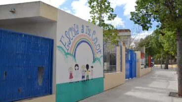 entrada del ceip gabriel miro de calp