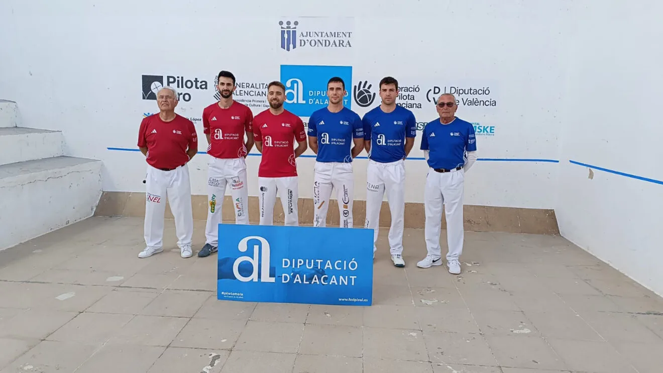 Equipos masculinos de escala i corda de la Federación de Pelota Valenciana en el Trinquet Ondara