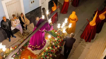 imagen en procesion en la semana santa de ondara