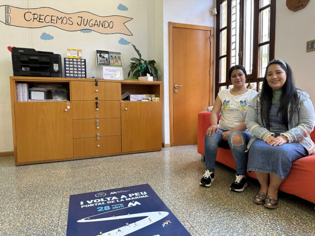 Imagen: Luisa Fernanda y Loida Santuro, mamás cuyos hijos son usuarios del Centro de Desarrollo Infantil de Atención Temprana de la Marina Alta