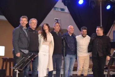 Actuación musical en el Mitjafava Fest en el Poble Nou de Benitatxell