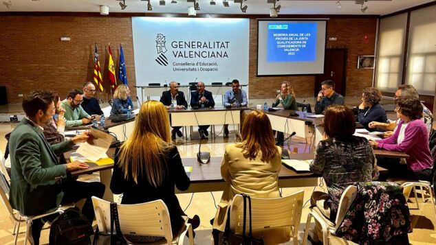 Imagen: Pleno de la Junta Qualificadora de Coneixements de Valencià (JQCV)