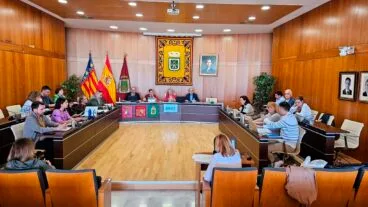 pleno del ayuntamiento de calp en abril de 2024