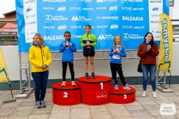 Podio benjamin femenino de la Volta a Peu Portal de la Marina