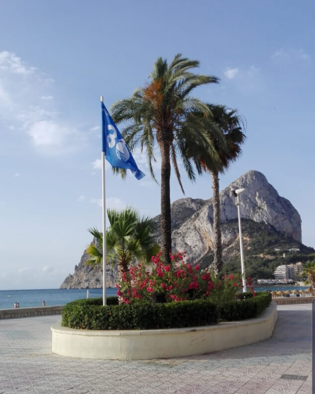 Imagen: 30 años de Bandera Azul en la playa de la Fossa de Calp