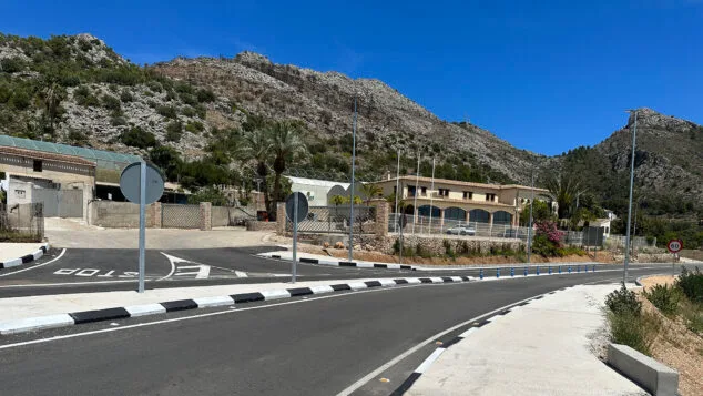 El proyecto colosal de la Diputación que trae de cabeza a la Rectoria desde hace 3 años: ¿tan necesario era? 9 Imagen: Acceso al vivero limitado por la isleta entre el Ràfol y Benimeli