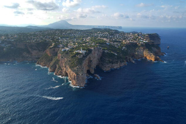 Imagen: Cabo de la Nao en Xàbia a vista de drone