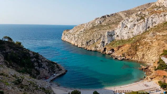 Bandera Azul: ¿por qué es importante y cuántas playas de la Marina Alta la tienen? 36 Imagen: Cala de la Granadella de Xàbia