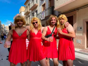 Disfraces en las fiestas de la Rosa de Benitatxell 2024 09